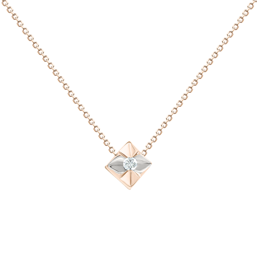 Necklace with a diamond 