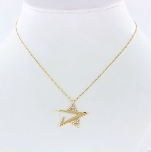 Yellow gold chain with pendant star 
