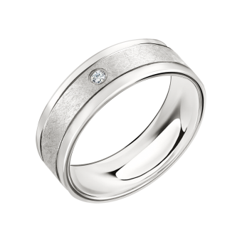 Friendship ring with zirconia 