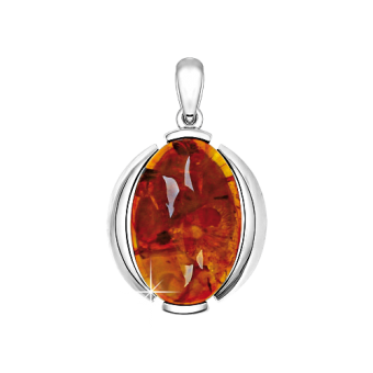 Pendant with amber 