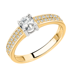 Women's ring with zirconia 