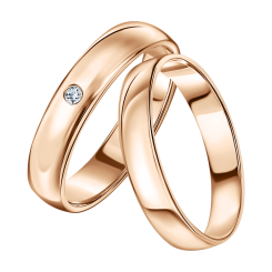 Wedding rings with a diamond 