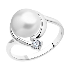Women's ring with pearl and zirconia 