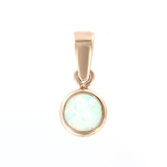 Pendant with opal 