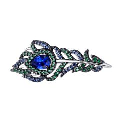 Brooch with zirconia 