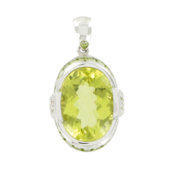 Pendant with diamonds and peridot 