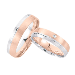 Wedding rings with a diamond 