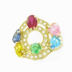 Women's ring with zirconia 