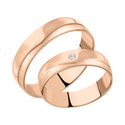 Wedding ring with diamond 