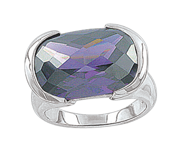 Women's ring with zirconia 