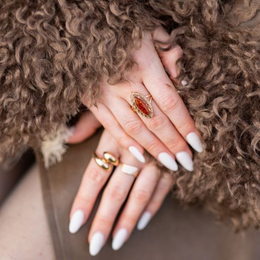 Women's ring with amber 
