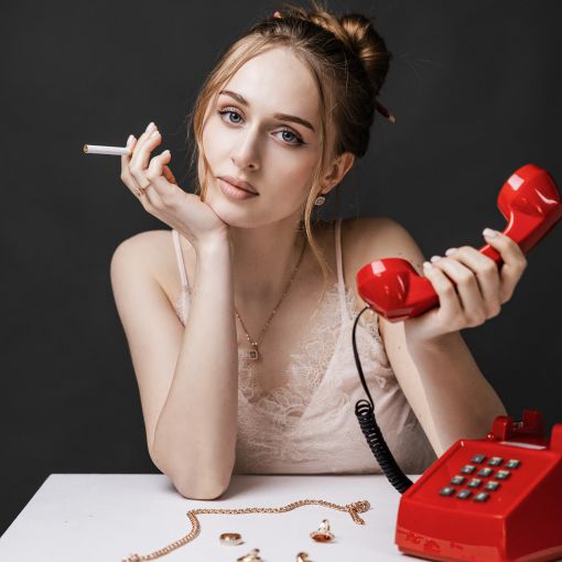 Vintage flair and timeless elegance – jewelry with character for special looks. 