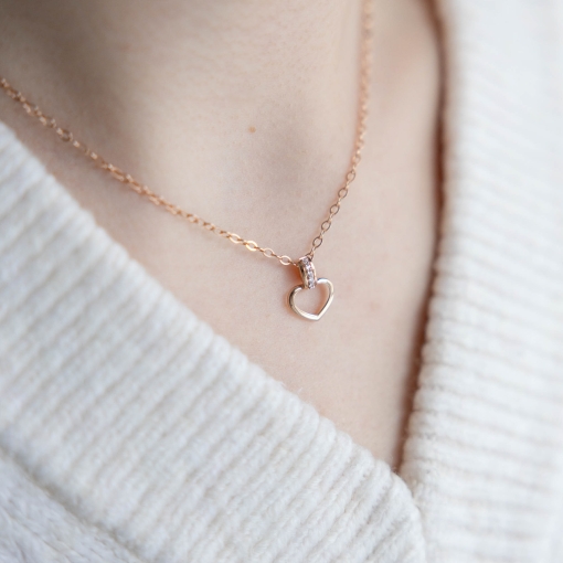 Pendant with zirconia 