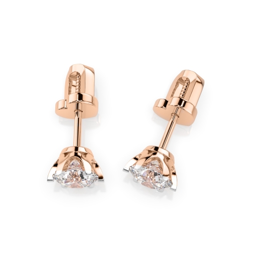Stud earrings with diamonds 