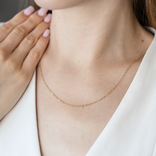 Yellow gold chain 