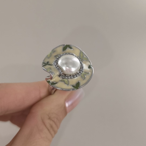 Damenring mit Perle und Zirkonia 