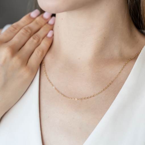 Yellow gold chain 