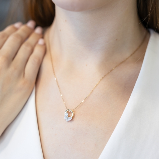 Necklace with zirconia 