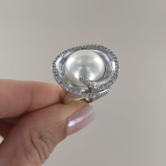 Damenring mit Perle und Zirkonia 
