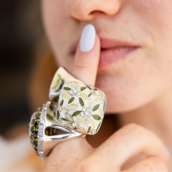 Damenring mit Emaille und Zirkonia 