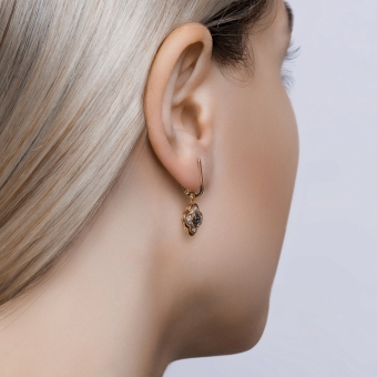 Ohrhänger Blume mit farblosen und schwarzen Brillanten 