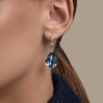 Earrings with crystal 