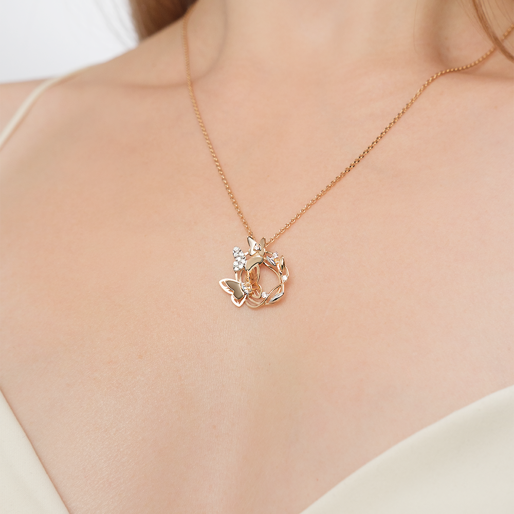 Pendant with zirconia 