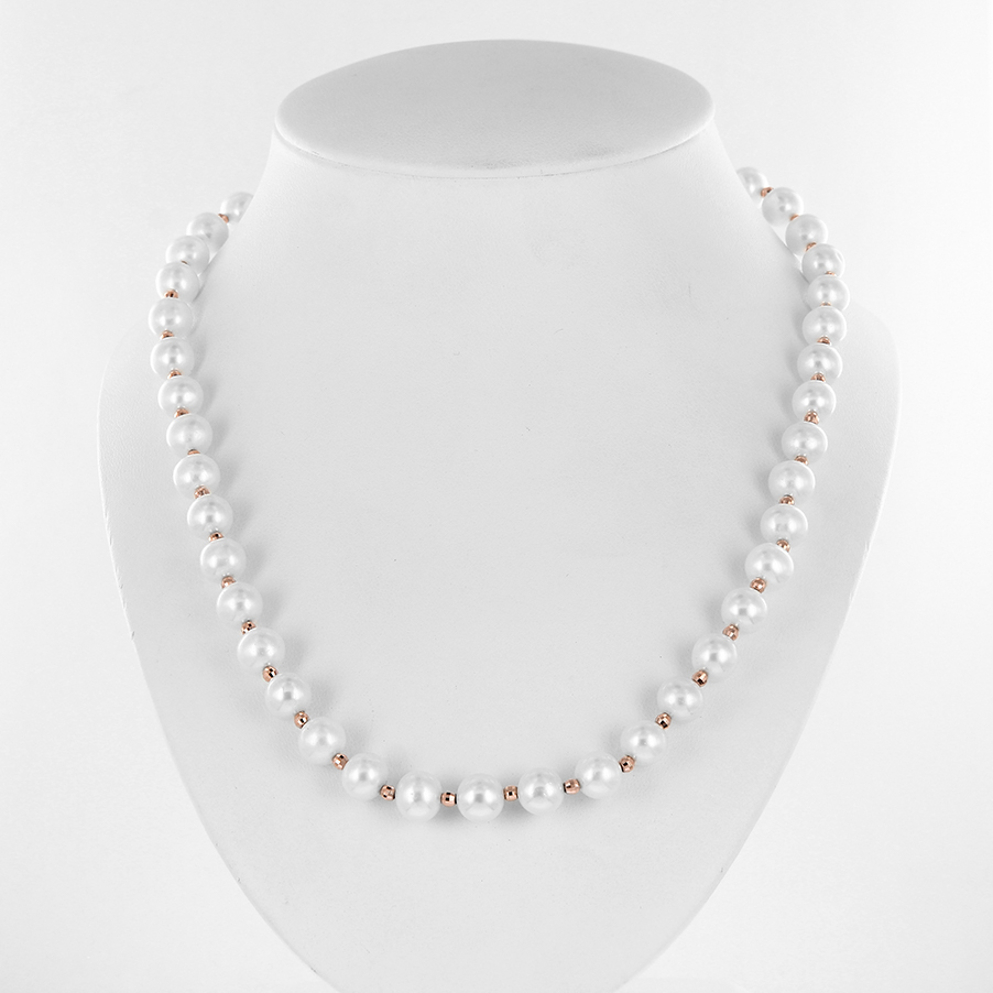 Collier mit Perlen 