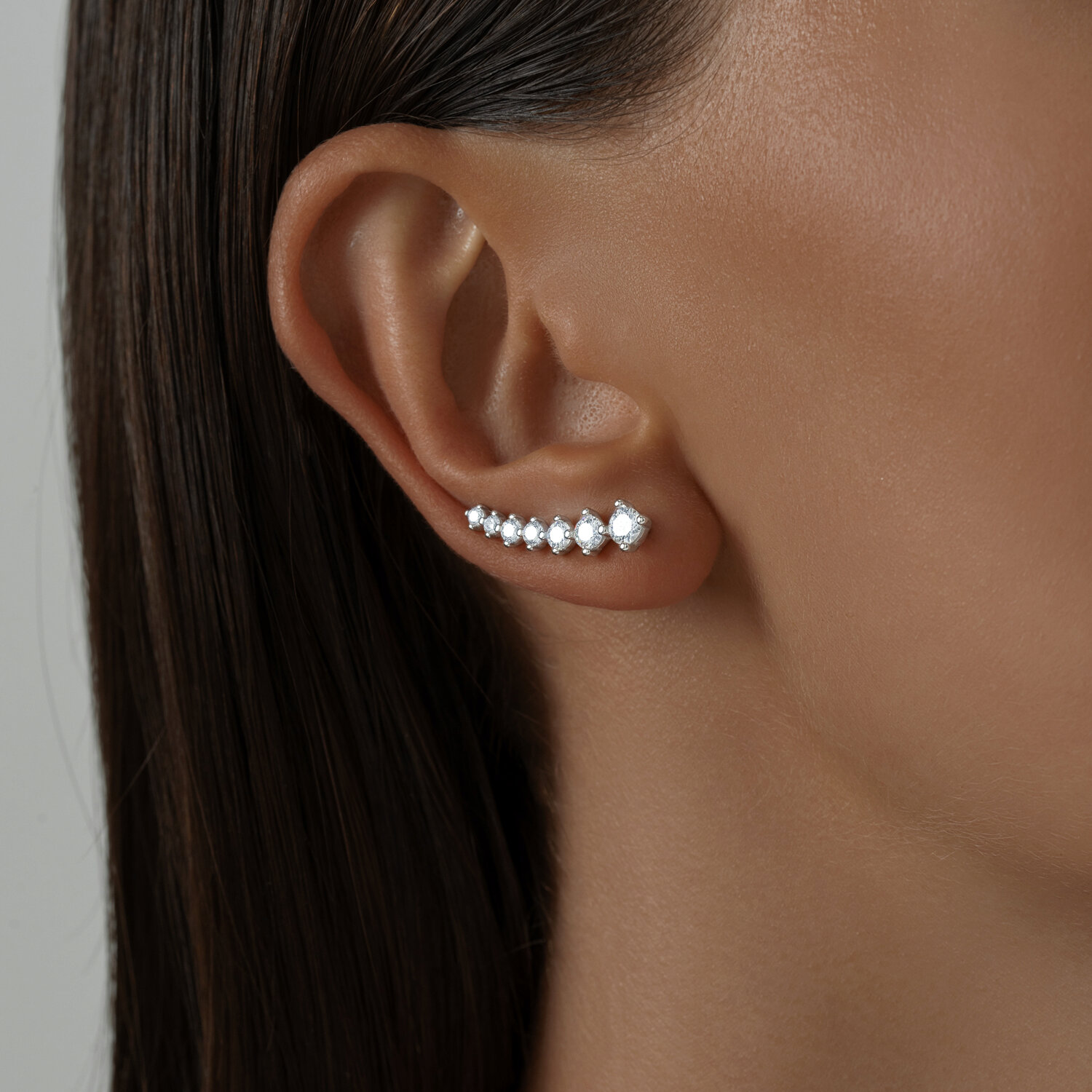 Earrings with zirconia 