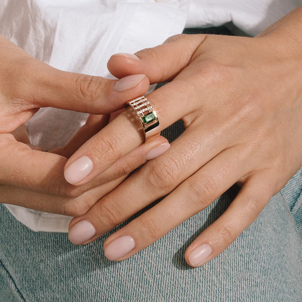 Women's ring with sitall and zirconia 