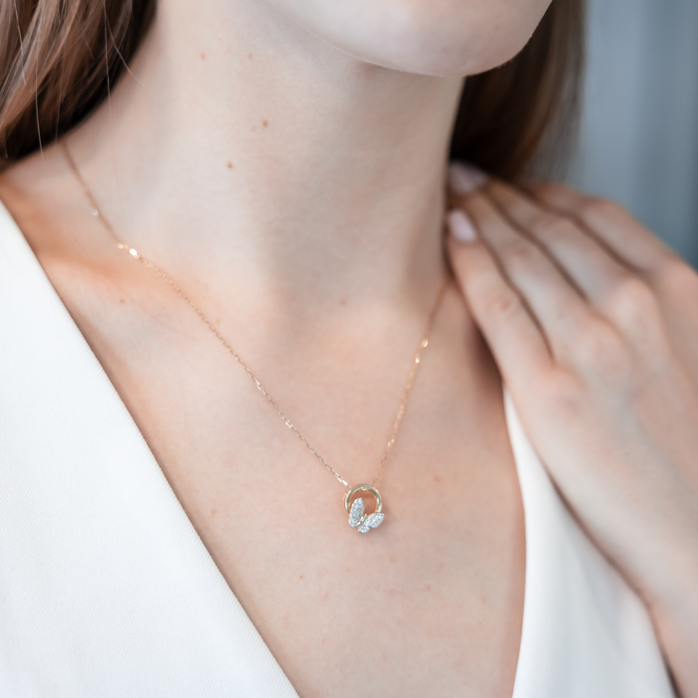 Collier mit Anhänger und Zirkonia 