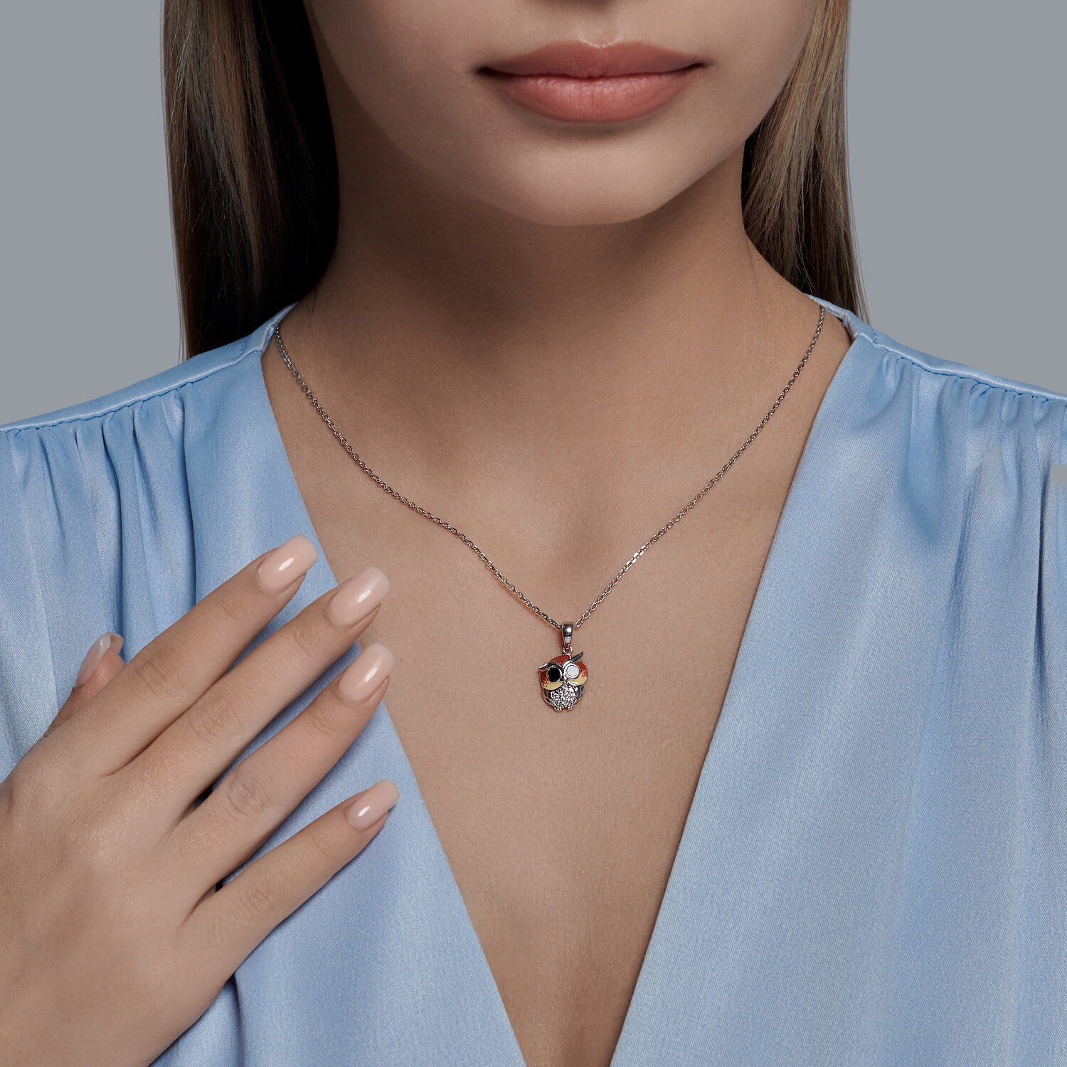 Pendant with zirconia and enamel 