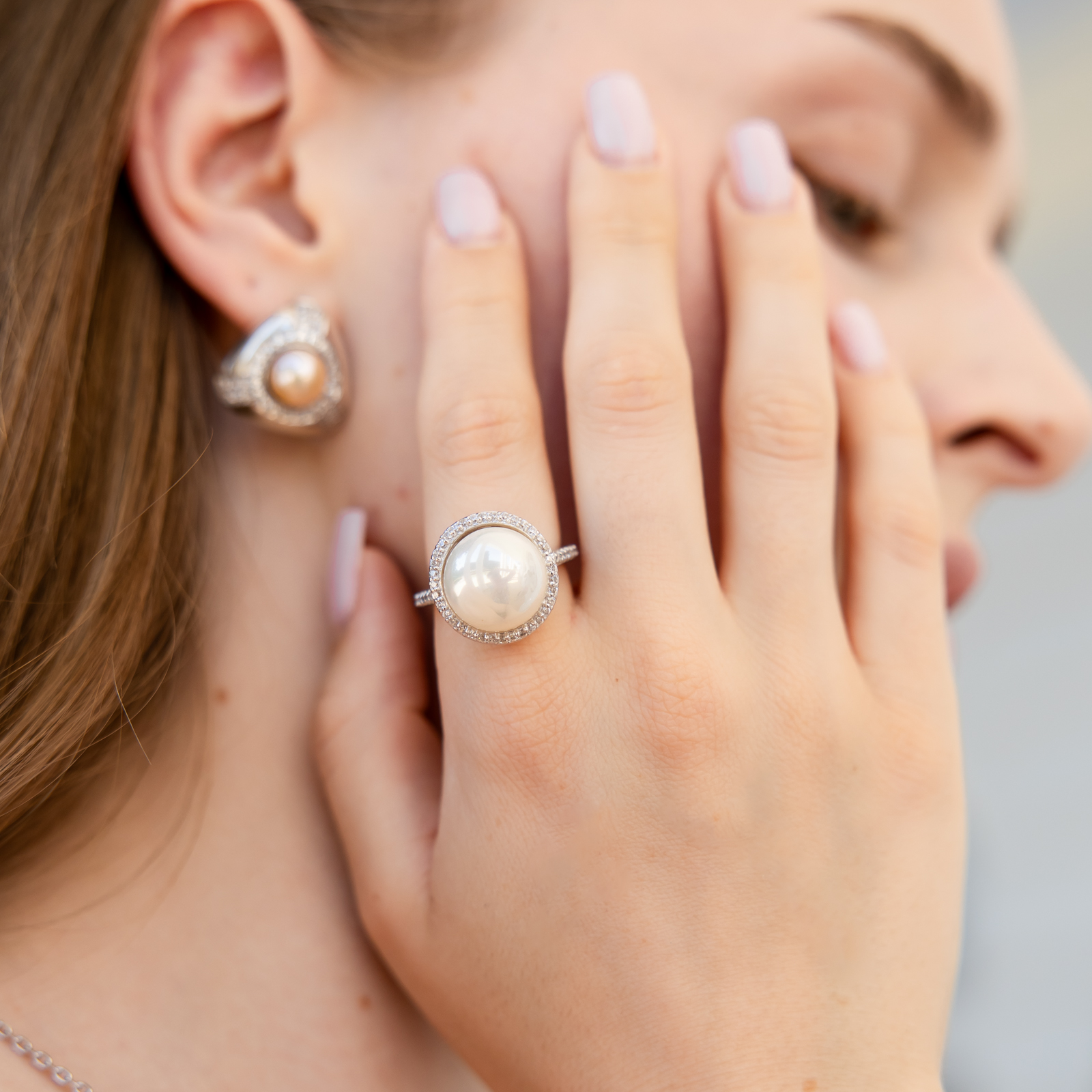 Damenring mit Perle und Zirkonia 